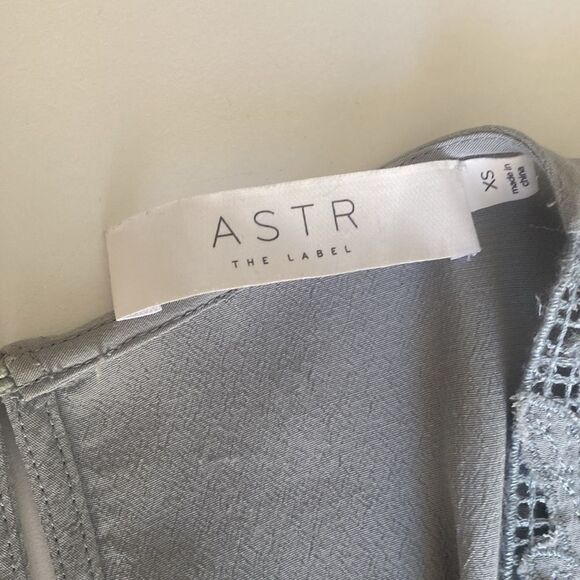 ASTR the Label Mila Dusty Blue Flowy Bohemian Romper Size XS - Picture 8 of 12